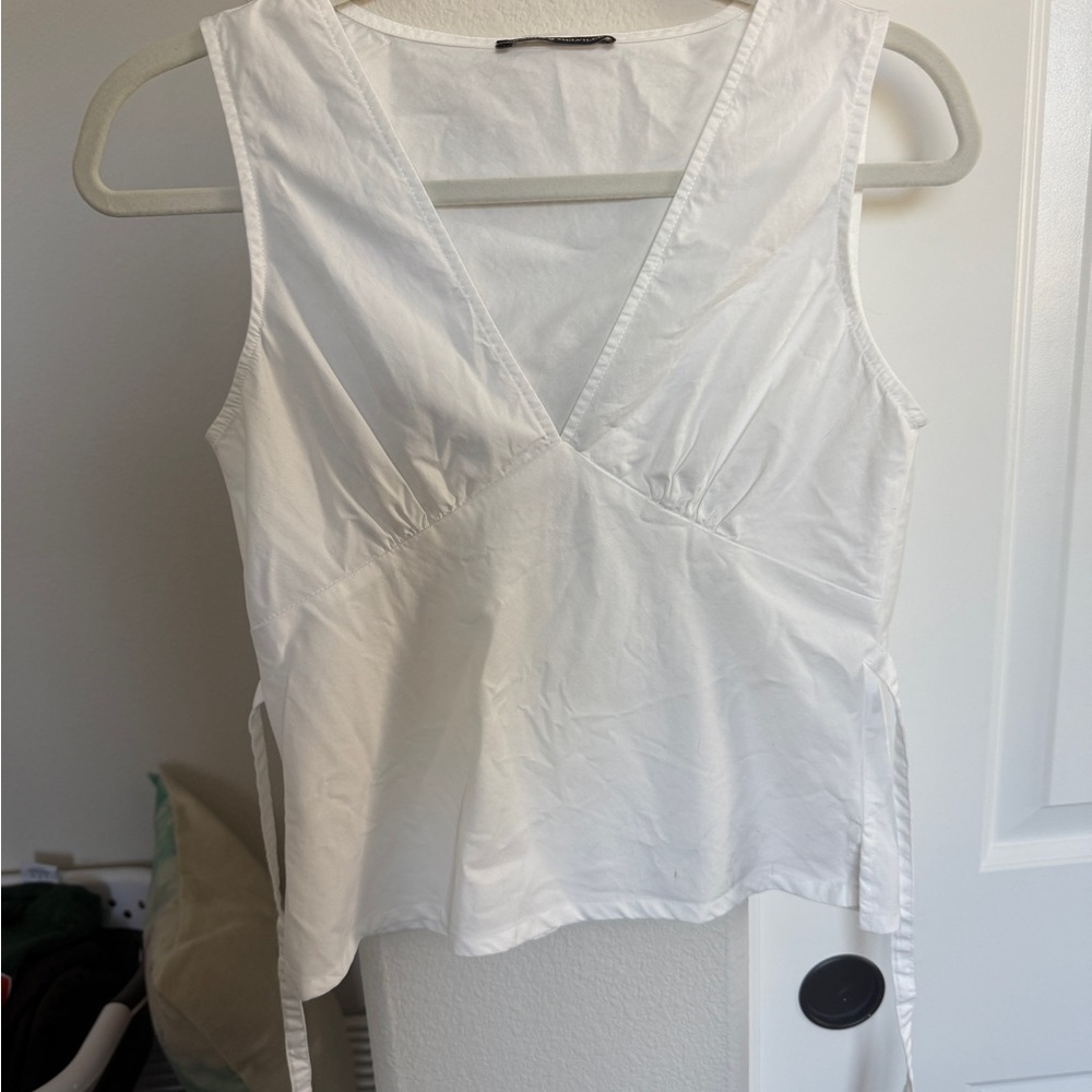 Brandy Melville White Sleeveless V-Neck Top